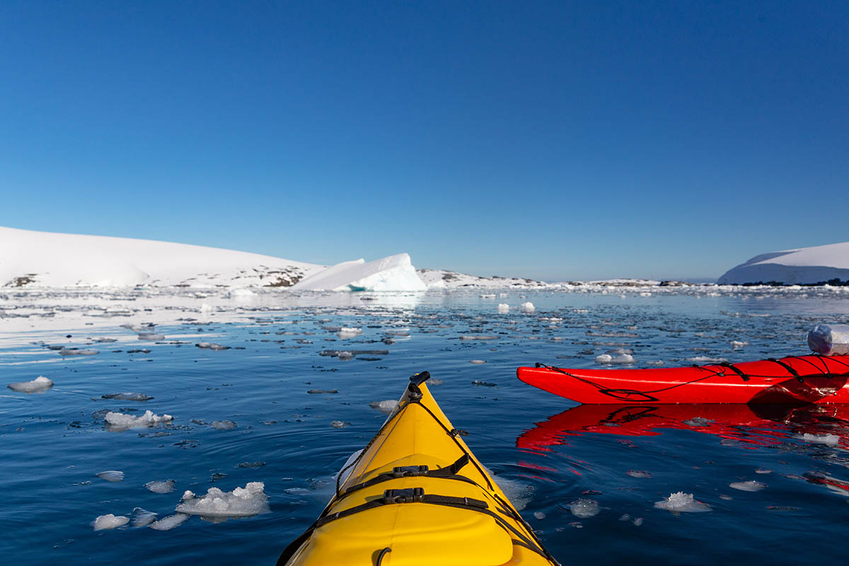Kayak en Antarctique photo d'expédition Héloïse